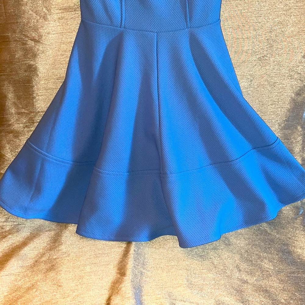 NWT.  Lulus Pleated sleeveless dress.  Size S. - Picture 5 of 6